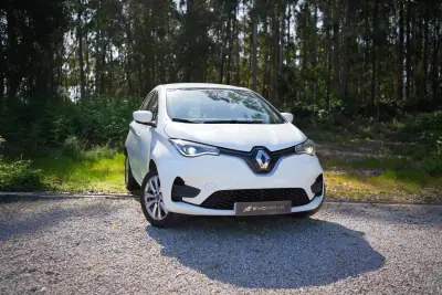 Renault Zoe 2020 - 12990 EUR, 103000 km - AUTO.MOTO.pt - 103000km - foto 5 de 24