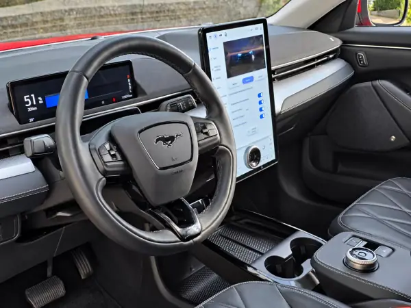 Ford Mustang Mach-E 75.7 kWh Base 2021 Electric