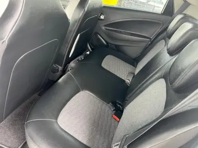 Renault Zoe 2021 - 14750 EUR, 47700 km - AUTO.MOTO.pt - 47700km - foto 7 de 11