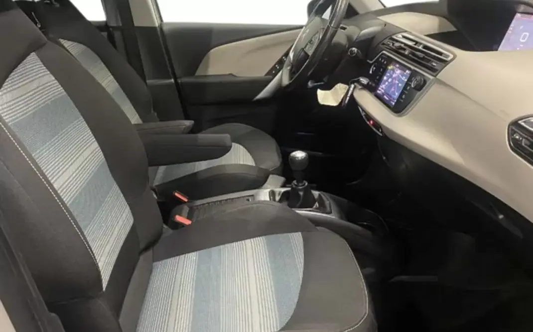 Citroën C4 2018 - 14690 EUR, 95420 km - AUTO.MOTO.pt - 95420km - foto 12 de 16