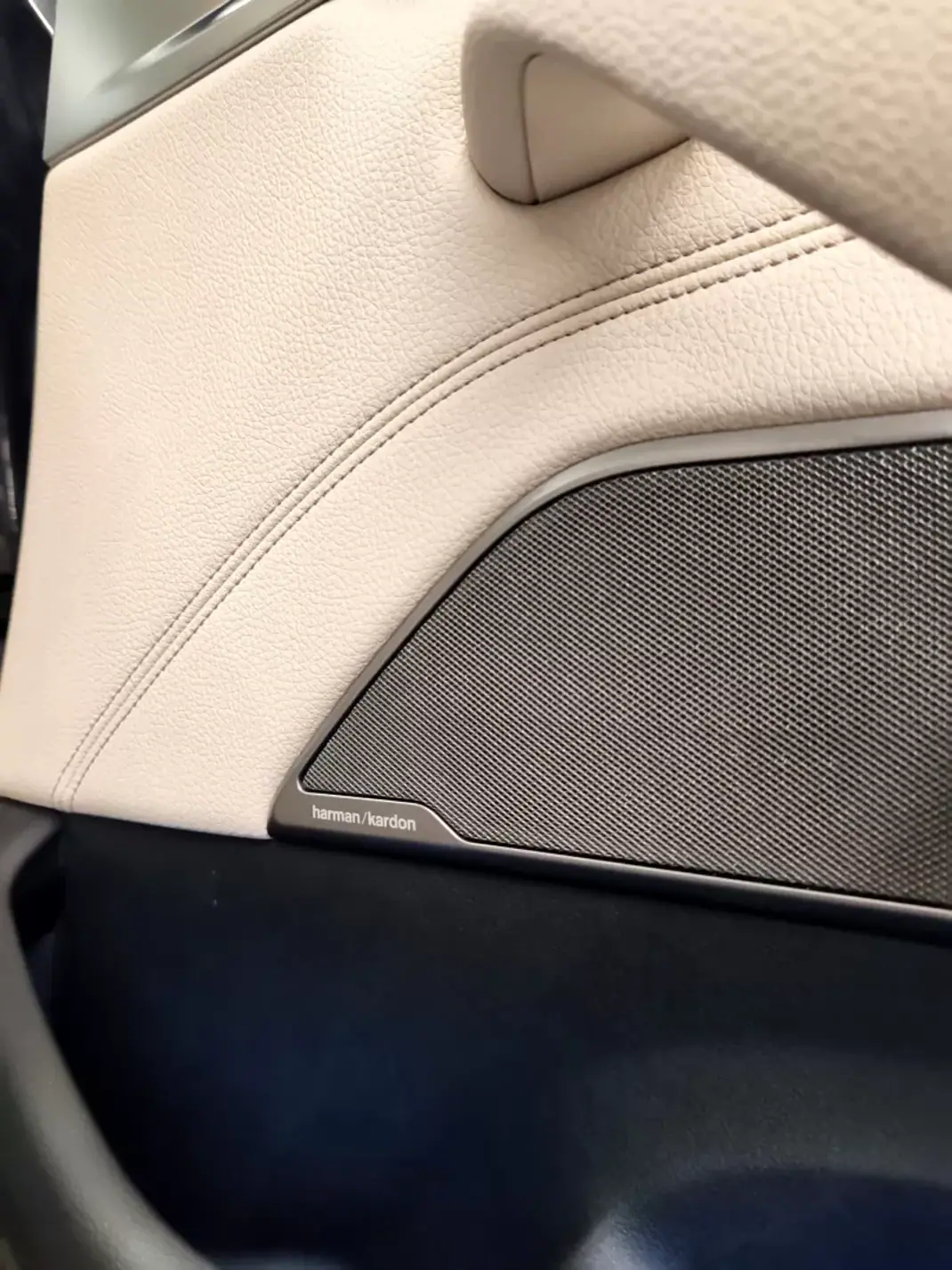 BMW 530 2021 - 30750 EUR, 109480 km - AUTO.MOTO.pt - 109480km - foto 15 de 22