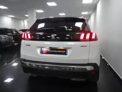 Peugeot 3008 2020 - 19500 EUR, 78000 km - AUTO.MOTO.pt - 78000km - foto 8 de 37