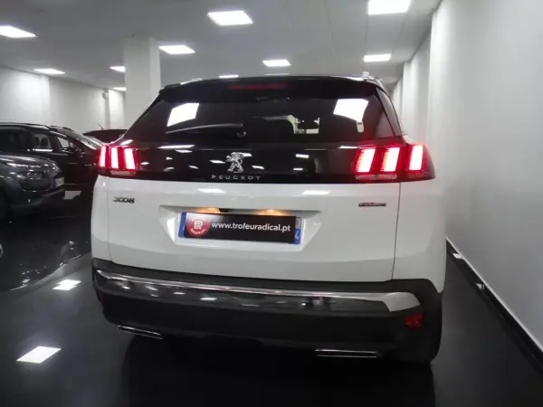 Peugeot 3008 2020 - 19500 EUR, 78000 km - AUTO.MOTO.pt - 78000km - foto 8 de 37