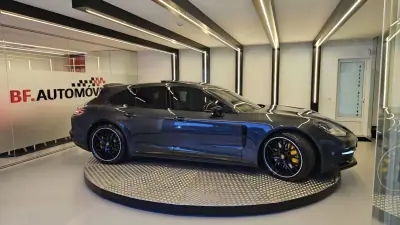 Porsche Panamera Sport Turismo 2018 - 71900 EUR, 135500 km - AUTO.MOTO.pt - 135500km - foto 12 de 49