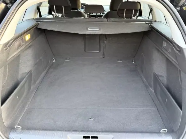 Peugeot 308 SW 2020 - 12900 EUR, 135154 km - AUTO.MOTO.pt - 135154km - foto 37 de 44