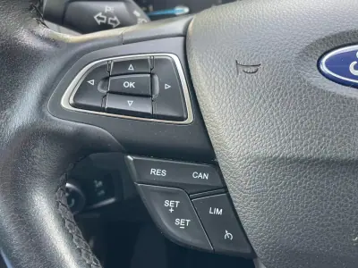 Ford Focus SW 2017 - 7750 EUR, 243000 km - AUTO.MOTO.pt - 243000km - foto 33 de 39