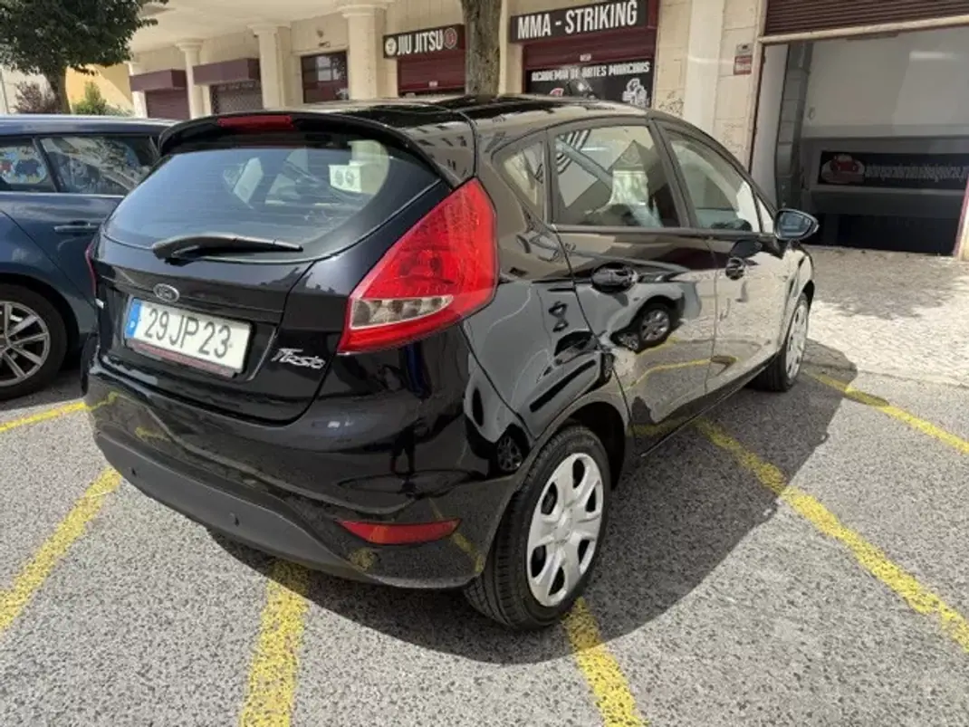 Ford Fiesta 2009 - 5500 EUR, 157000 km - 157000km - foto 10 de 30