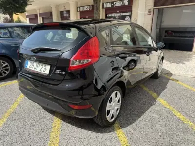 Ford Fiesta 2009 - 5500 EUR, 157000 km - 157000km - foto 10 de 30