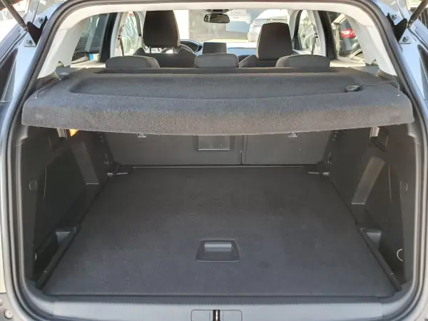 Peugeot 3008 2019 - 17980 EUR, 80000 km - AUTO.MOTO.pt - 80000km - foto 11 de 26