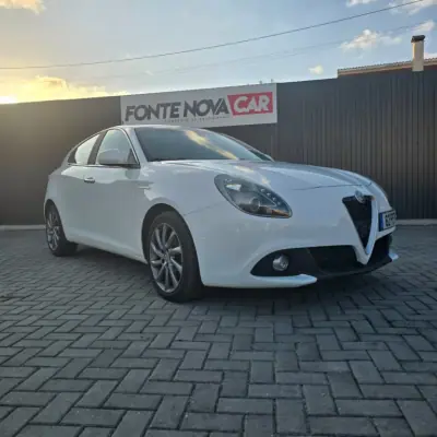 Alfa Romeo Giulietta 2016 - 10250 EUR, 172955 km - AUTO.MOTO.pt - 172955km - foto 2 de 32