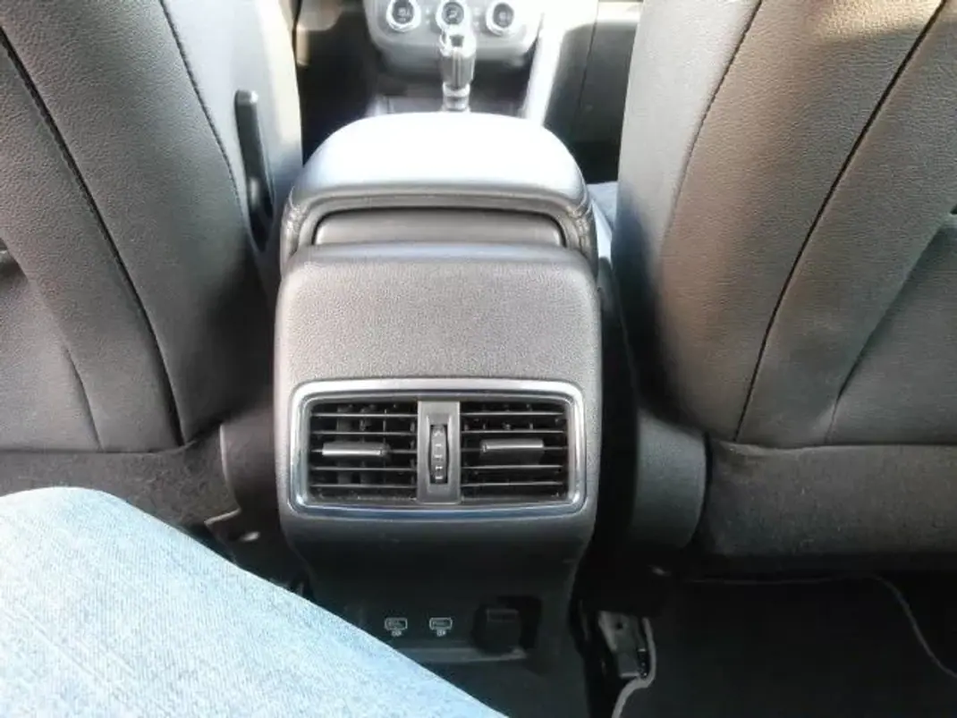 Renault Kadjar 2019 - 17900 EUR, 110677 km - AUTO.MOTO.pt - 110677km - foto 15 de 36