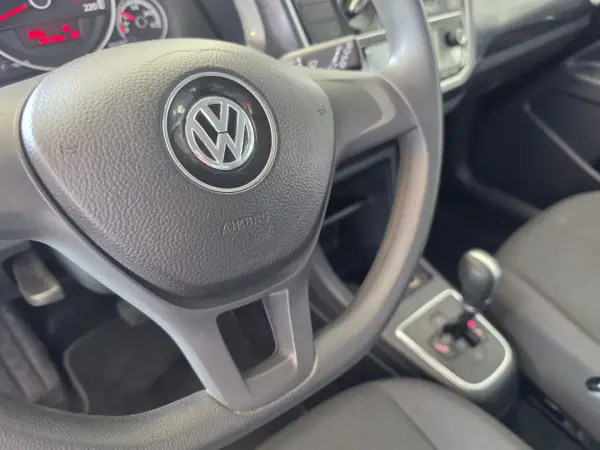 Volkswagen Up! 2017 - 8900 EUR, 142000 km - 142000km - foto 7 de 16