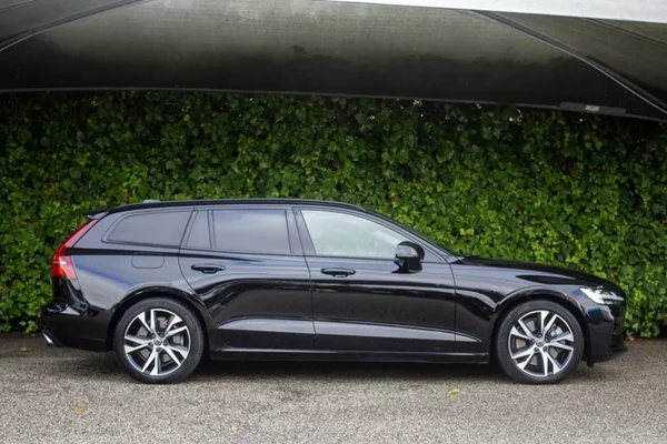 Volvo V60 2021 - 31900 EUR, 88100 km - AUTO.MOTO.pt - 88100km - foto 6 de 18