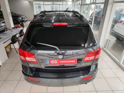 Dodge Journey 2010 - 11750 EUR, 113500 km - AUTO.MOTO.pt - 113500km - foto 11 de 36