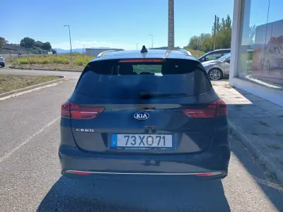 Kia Ceed SW 2019 - 13900 EUR, 72562 km - AUTO.MOTO.pt - 72562km - foto 6 de 31