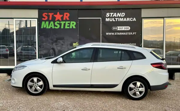 Renault Mégane 2009 - 5250 EUR, 266113 km - AUTO.MOTO.pt - 266113km - foto 4 de 18
