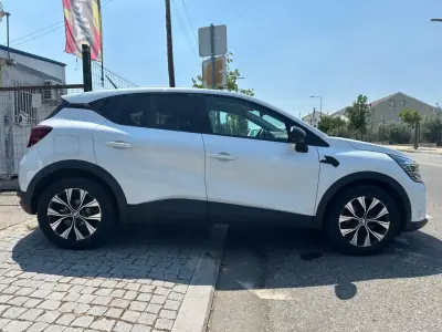 Renault Captur 2022 - 19900 EUR, 132877 km - AUTO.MOTO.pt - 132877km - foto 8 de 29