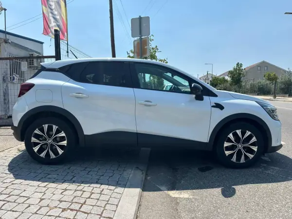 Renault Captur 2022 - 19900 EUR, 132877 km - AUTO.MOTO.pt - 132877km - foto 8 de 29