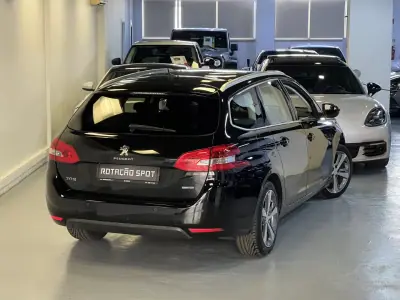 Peugeot 308 SW 2016 - 10990 EUR, 160000 km - AUTO.MOTO.pt - 160000km - foto 4 de 42
