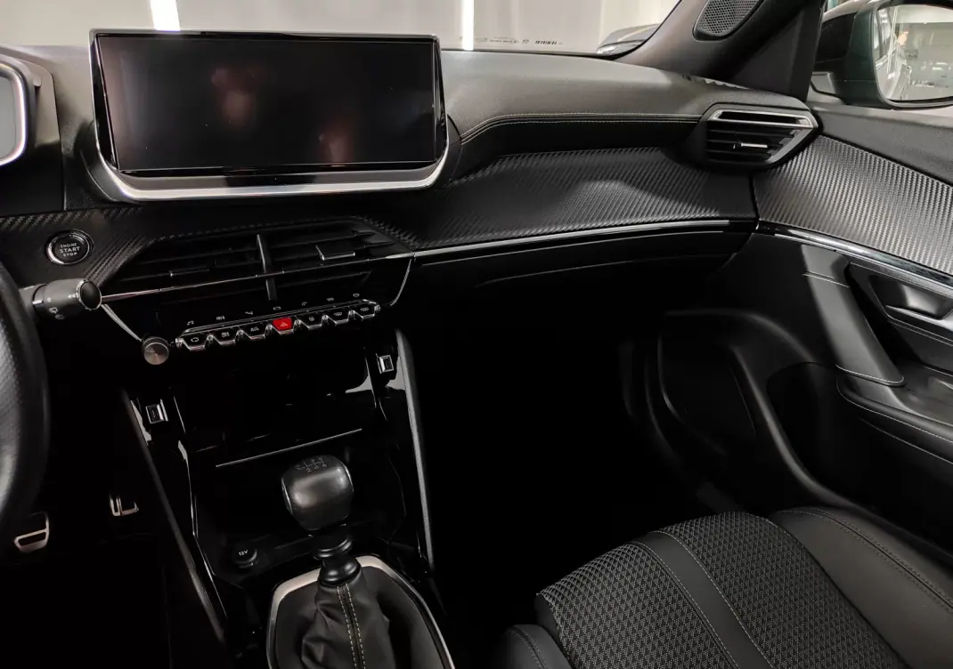 Peugeot 2008 2020 - 15990 EUR, 67000 km - AUTO.MOTO.pt - 67000km - foto 37 de 61