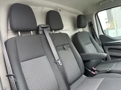 Ford Transit 2020 - 16900 EUR, 200000 km - AUTO.MOTO.pt - 200000km - foto 35 de 37