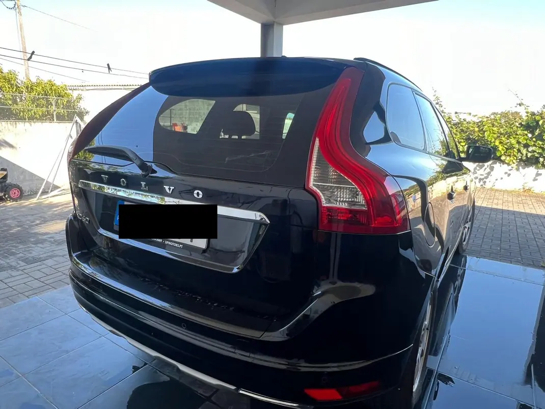 Volvo XC 60 2015 - 16000 EUR, 250000 km - AUTO.MOTO.pt - 250000km - foto 2 de 7