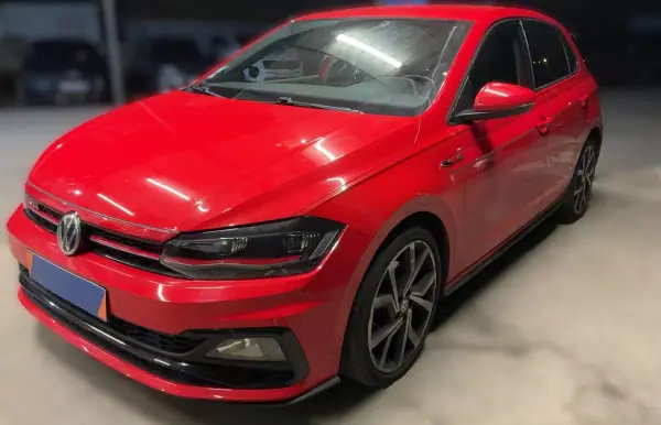 Volkswagen Polo 2019 - 21750 EUR, 150000 km - AUTO.MOTO.pt - 150000km - foto 6 de 12