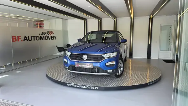 Volkswagen T-Roc Cabrio 2020 - 26900 EUR, 61926 km - AUTO.MOTO.pt - 61926km - foto 12 de 56