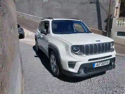 Jeep Renegade 2021 - 19500 EUR, 142348 km - AUTO.MOTO.pt - 142348km - foto 5 de 11