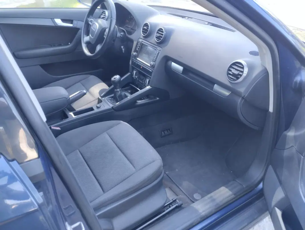 Audi A3 Sportback 2012 - 5250 EUR, 260000 km - AUTO.MOTO.pt - 260000km - foto 11 de 23