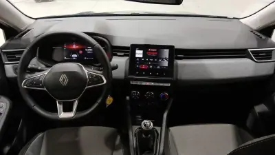 Renault Clio 2025 - 20700 EUR, 19845 km - AUTO.MOTO.pt - 19845km - foto 6 de 10