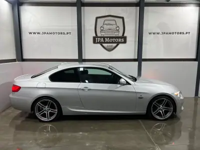 BMW 320 2010 — foto 5 de 32