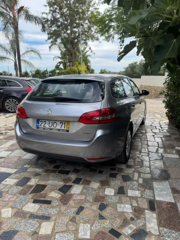 Peugeot 308 SW 2014 - 11500 EUR, 199339 km - AUTO.MOTO.pt - 199339km - foto 6 de 10