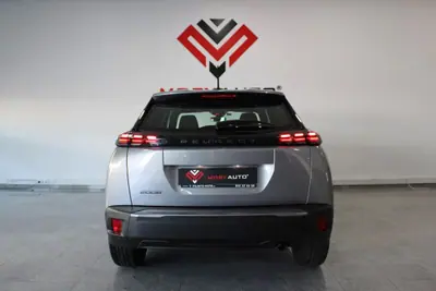 Peugeot 2008 2024 - 21900 EUR, 4400 km - AUTO.MOTO.pt - 4400km - foto 6 de 27