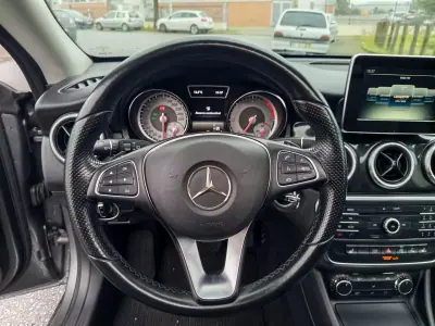 Mercedes-Benz CLA 220 2015 - 18990 EUR, 188000 km - AUTO.MOTO.pt - 188000km - foto 17 de 21