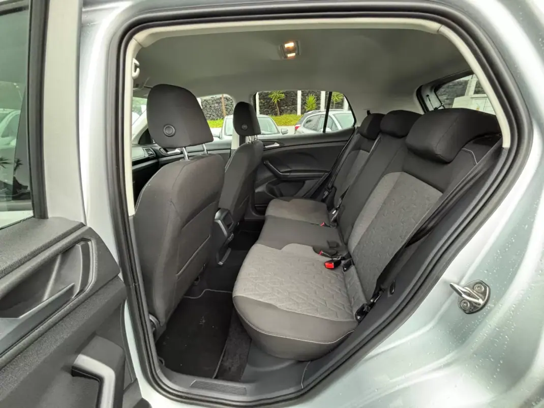 Volkswagen T-Cross 2025 - 24490 EUR, 22848 km - AUTO.MOTO.pt - 22848km - foto 12 de 14
