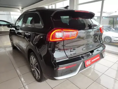 Kia Niro 2019 - 17250 EUR, 51300 km - AUTO.MOTO.pt - 51300km - foto 7 de 34