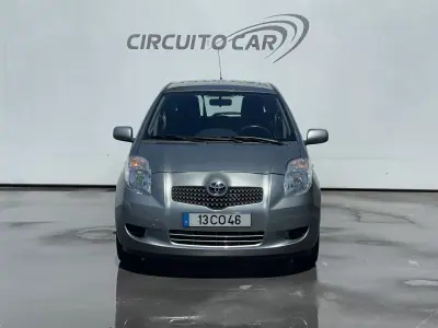 Toyota Yaris 2006 - 5995 EUR, 164755 km - AUTO.MOTO.pt - 164755km - foto 2 de 24
