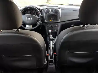Dacia Sandero 2014 - 9950 EUR, 161000 km - AUTO.MOTO.pt - 161000km - foto 20 de 24