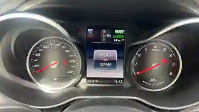 Mercedes-Benz C 350 2017 - 21275 EUR, 160000 km - AUTO.MOTO.pt - 160000km - foto 15 de 17