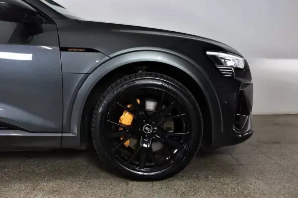 Audi e-tron 2023 - 45000 EUR, 106568 km - AUTO.MOTO.pt - 106568km - foto 29 de 36