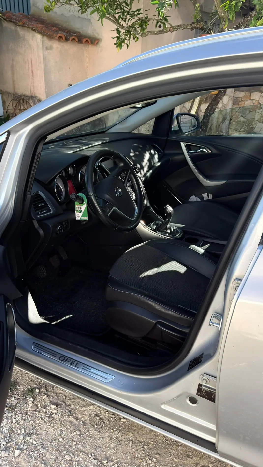 Opel Astra Sports Tourer 2011 - 4950 EUR, 217000 km - 217000km - foto 10 de 11