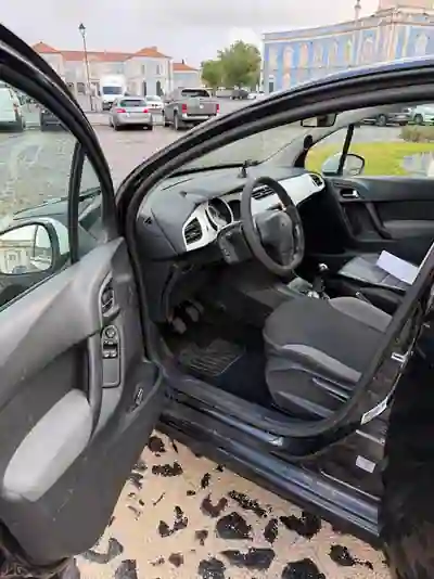 Citroën C3 2011 - 5500 EUR, 160000 km - AUTO.MOTO.pt - 160000km - foto 13 de 15