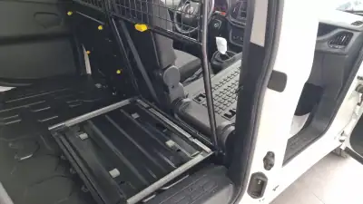 Fiat Doblo 1.6 M-JET2 3 LUG. 2021 - 13500 EUR, 55800 km - AUTO.MOTO.pt - 55800km - foto 21 de 28