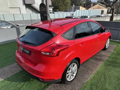 Ford Focus 2017 - 9900 EUR, 190000 km - AUTO.MOTO.pt - 190000km - foto 11 de 50