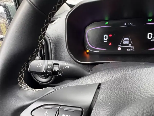Kia Picanto 2025 - 15490 EUR, 20376 km - AUTO.MOTO.pt - 20376km - foto 13 de 23