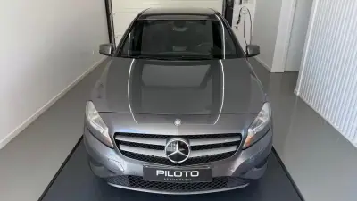 Mercedes-Benz A 180 2013 - 12990 EUR, 237399 km - AUTO.MOTO.pt - 237399km - foto 4 de 28