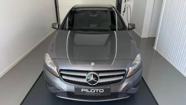 Mercedes-Benz A 180 2013 - 12990 EUR, 237399 km - AUTO.MOTO.pt - 237399km - foto 4 de 28