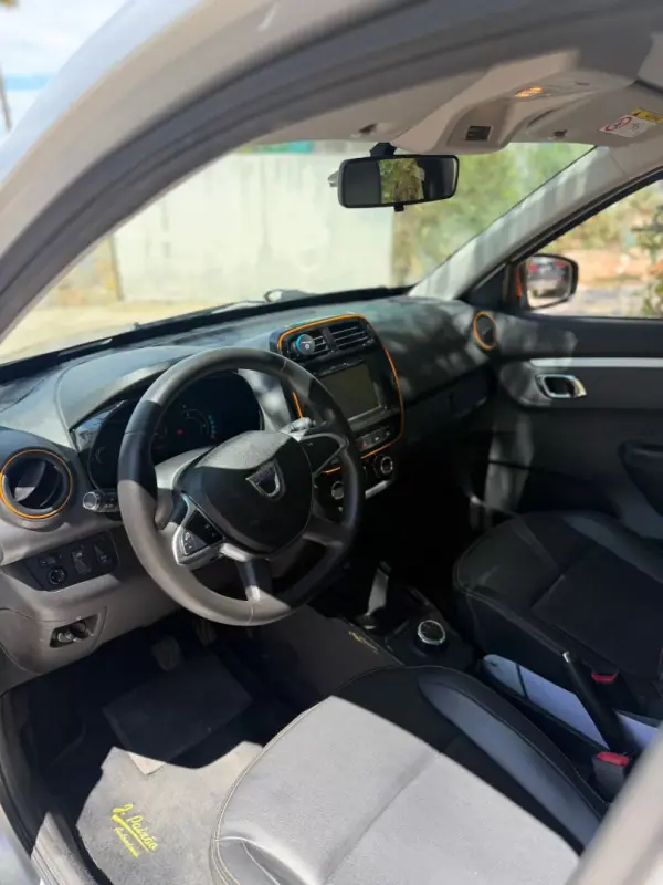 Dacia Spring 2022 - 12500 EUR, 127082 km - AUTO.MOTO.pt - 127082km - foto 7 de 8