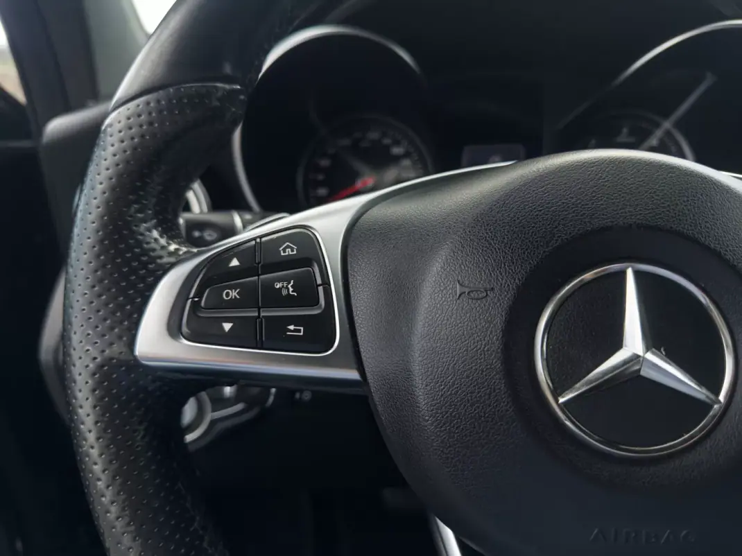 Mercedes-Benz GLC 220 2016 - 37990 EUR, 180000 km - AUTO.MOTO.pt - 180000km - foto 24 de 45